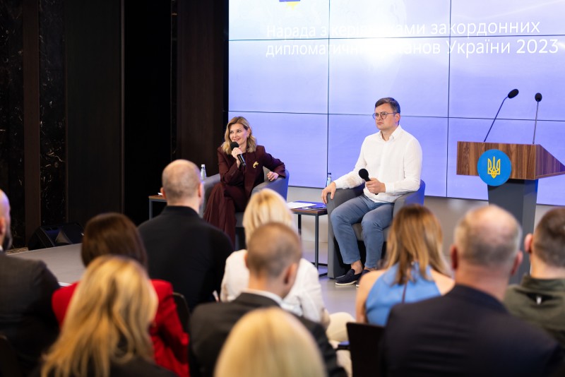 Олена Зеленська на Конференції послів: Нині кожен із нас – амбасадор України й захисник її інтересів Олена Зеленська на Конференції послів: Нині кожен із нас – амбасадор України й захисник її інтересів