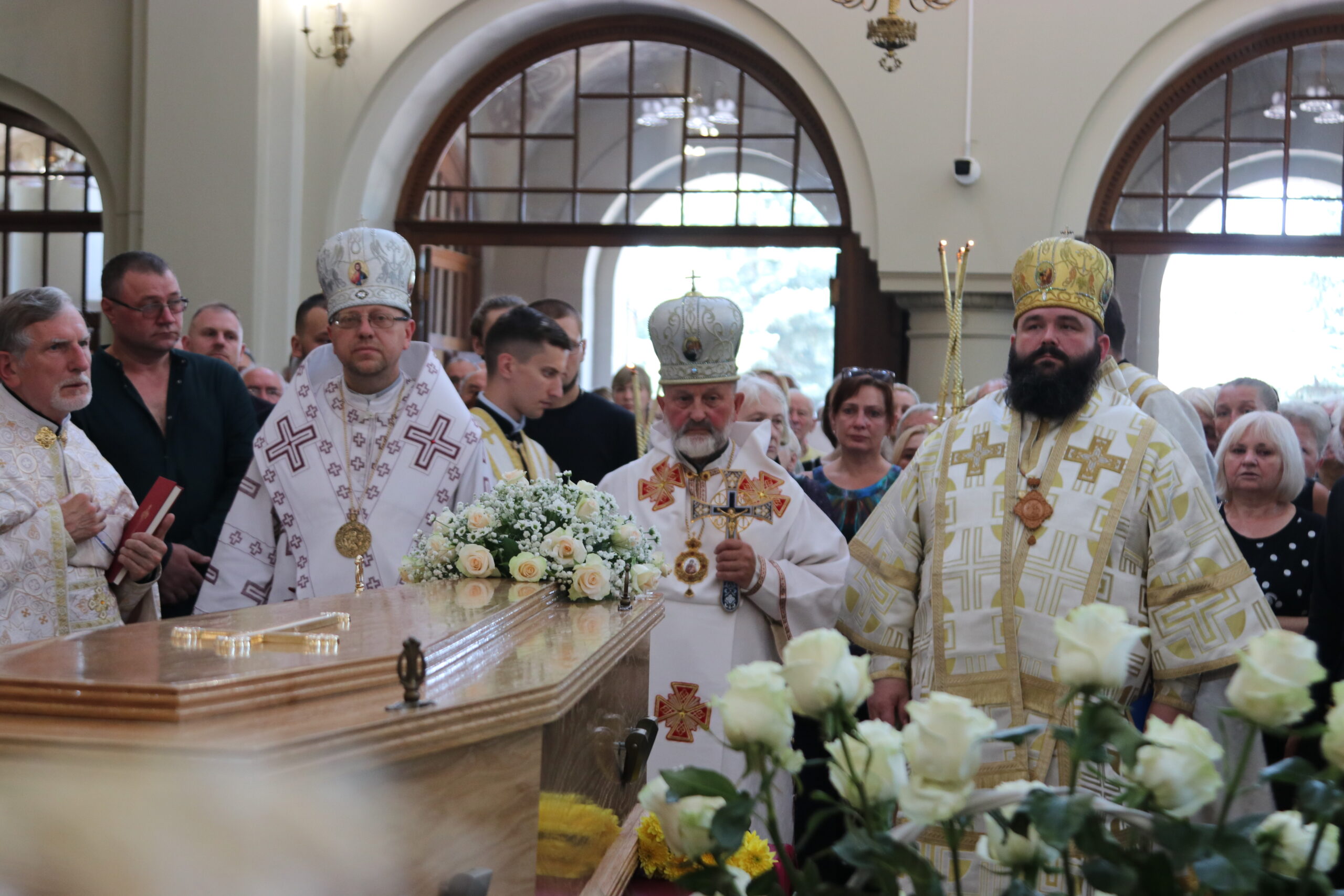 «Отче Славо, заступайся і молися за всіх нас»: у Львові похоронили молодого священника редемпториста о. Ярослава Федуніва «Отче Славо, заступайся і молися за всіх нас»: у Львові похоронили молодого священника редемпториста о. Ярослава Федуніва