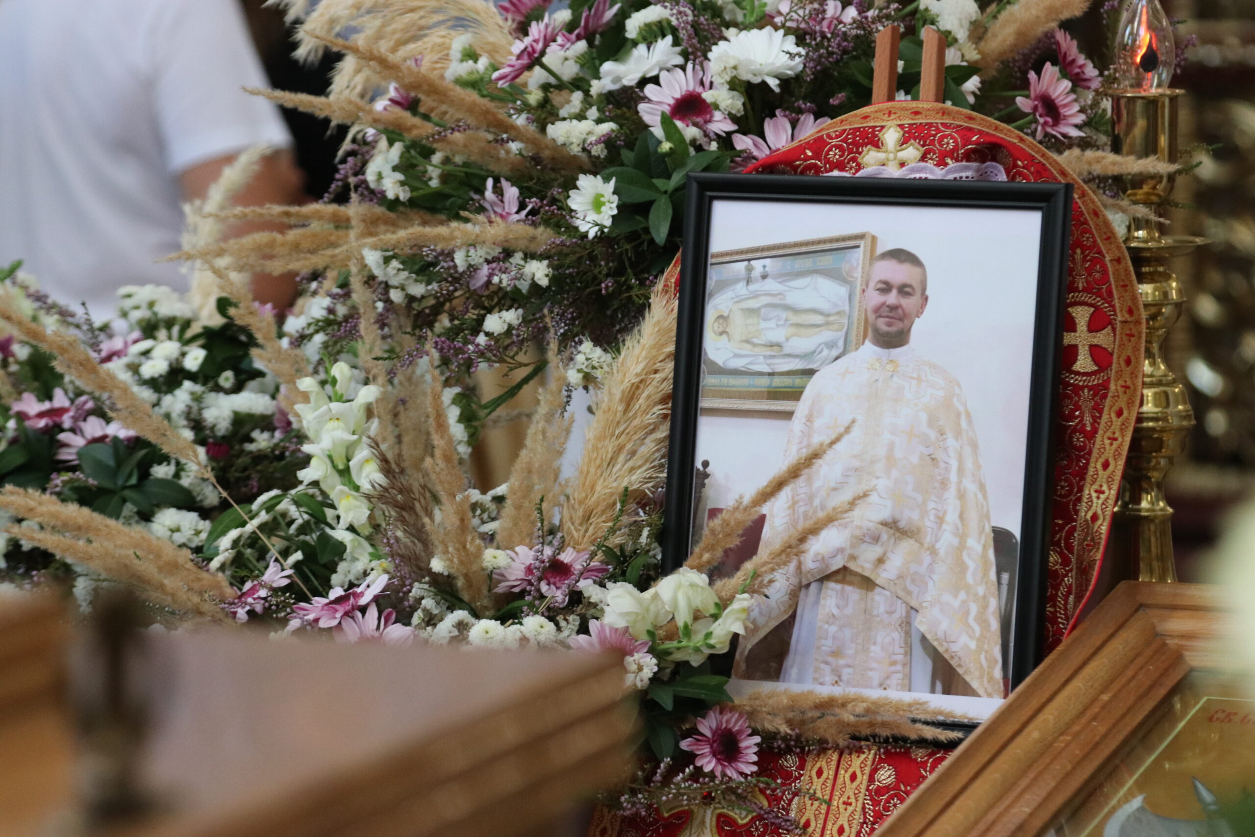 «Отче Славо, заступайся і молися за всіх нас»: у Львові похоронили молодого священника редемпториста о. Ярослава Федуніва «Отче Славо, заступайся і молися за всіх нас»: у Львові похоронили молодого священника редемпториста о. Ярослава Федуніва