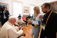 Папа Франциск вибачився перед українською молоддю за&nbsp;свою неспроможність вплинути на&nbsp;ситуацію в&nbsp;Україні 