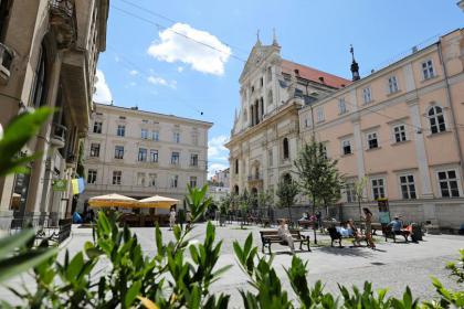 Площа перед Гарнізонним храмом у Львові відтепер носитиме назву Площі Ангелів Площа перед Гарнізонним храмом у Львові відтепер носитиме назву Площі Ангелів
