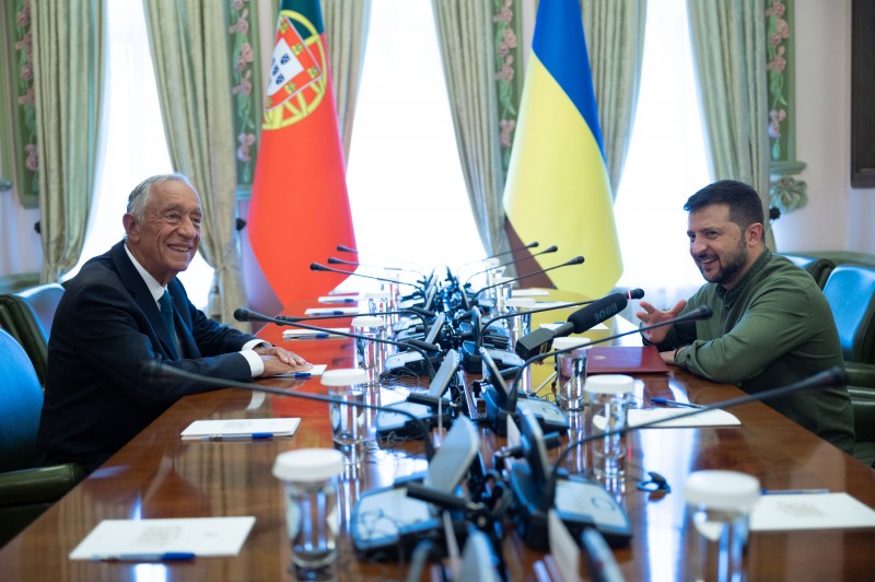 Португалія підтвердила готовність долучитися до тренування українських пілотів та інженерів на літаках F-16 – Володимир Зеленський після зустрічі з Марселу Ребелу де Соузою Португалія підтвердила готовність долучитися до тренування українських пілотів та інженерів на літаках F-16 – Володимир Зеленський після зустрічі з Марселу Ребелу де Соузою