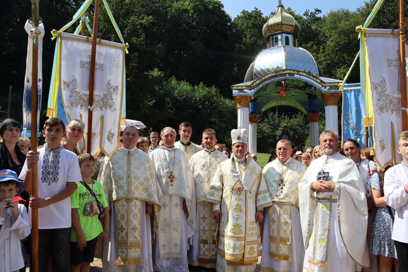 Проща з нагоди 160-ліття об’явлення Богородиці в с. Бориничі на Львівщині Проща з нагоди 160-ліття об’явлення Богородиці в с. Бориничі на Львівщині