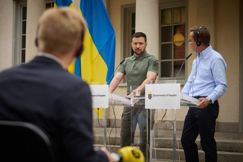 Разом із партнерами працюємо над посиленням українських можливостей у небі – Президент у Швеції Разом із партнерами працюємо над посиленням українських можливостей у небі – Президент у Швеції