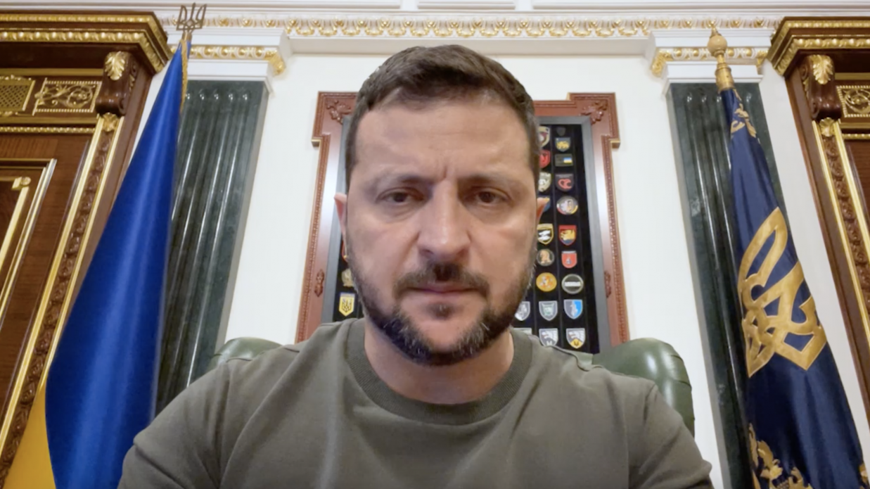 Російські терористи повинні відчувати одне: їх буде знищено – звернення Президента України Російські терористи повинні відчувати одне: їх буде знищено – звернення Президента України