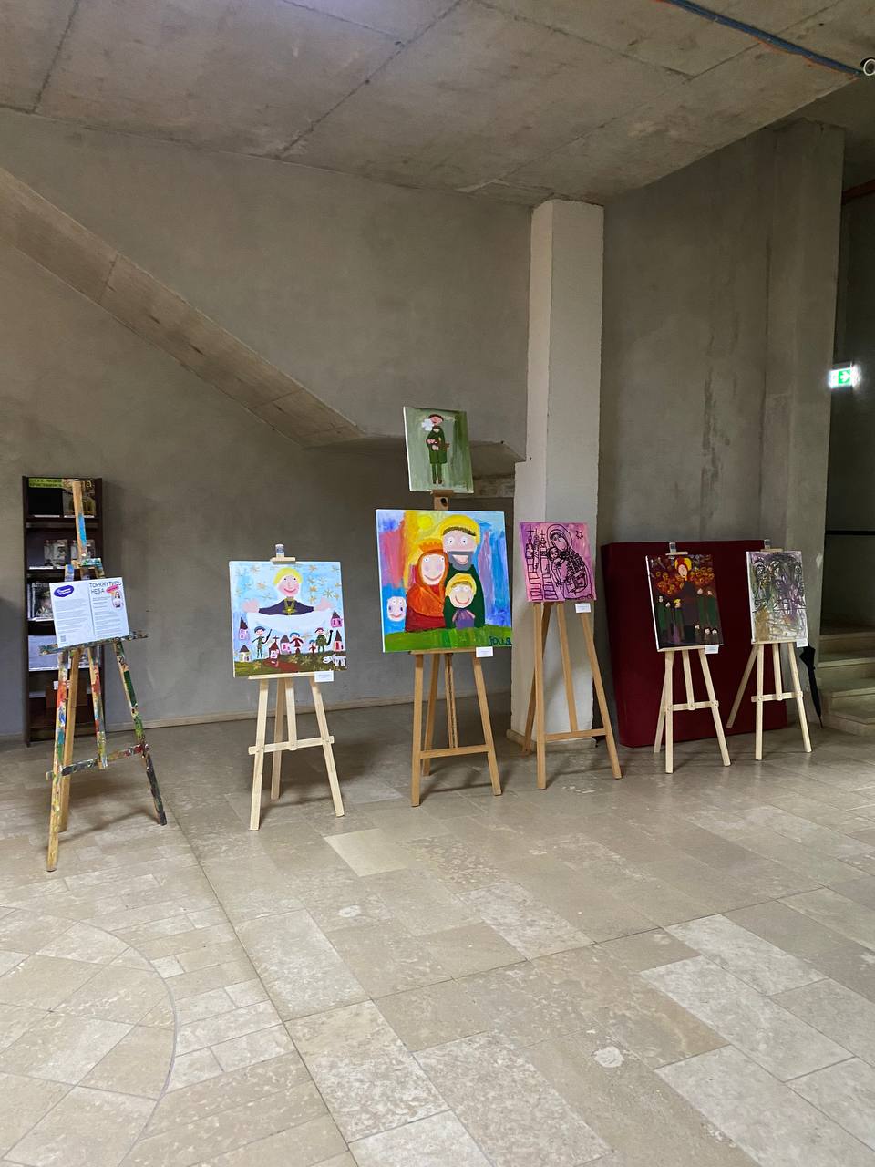 «Торкнутись неба»: В УКУ триває виставка ікон особливої дівчини Юлії Куриляк «Торкнутись неба»: В УКУ триває виставка ікон особливої дівчини Юлії Куриляк