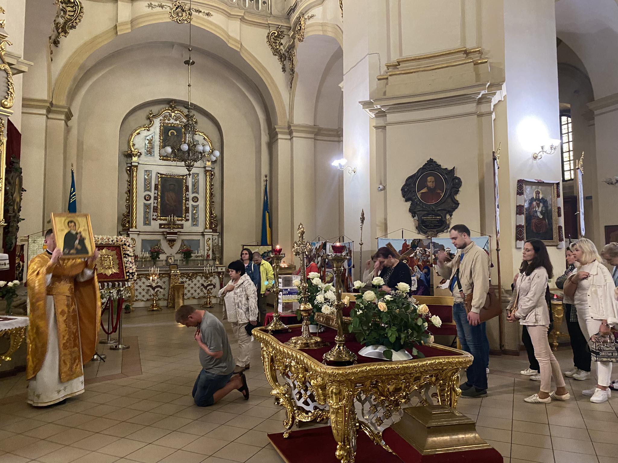 У перший понеділок серпня в соборі Юра молилися за медичних працівників та їх пацієнтів У перший понеділок серпня в соборі Юра молилися за медичних працівників та їх пацієнтів