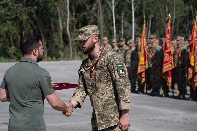 Україна може битися й жити, бо є воїни, які очищують наше небо від російського зла – Президент із нагоди Дня Повітряних сил ЗСУ Україна може битися й жити, бо є воїни, які очищують наше небо від російського зла – Президент із нагоди Дня Повітряних сил ЗСУ