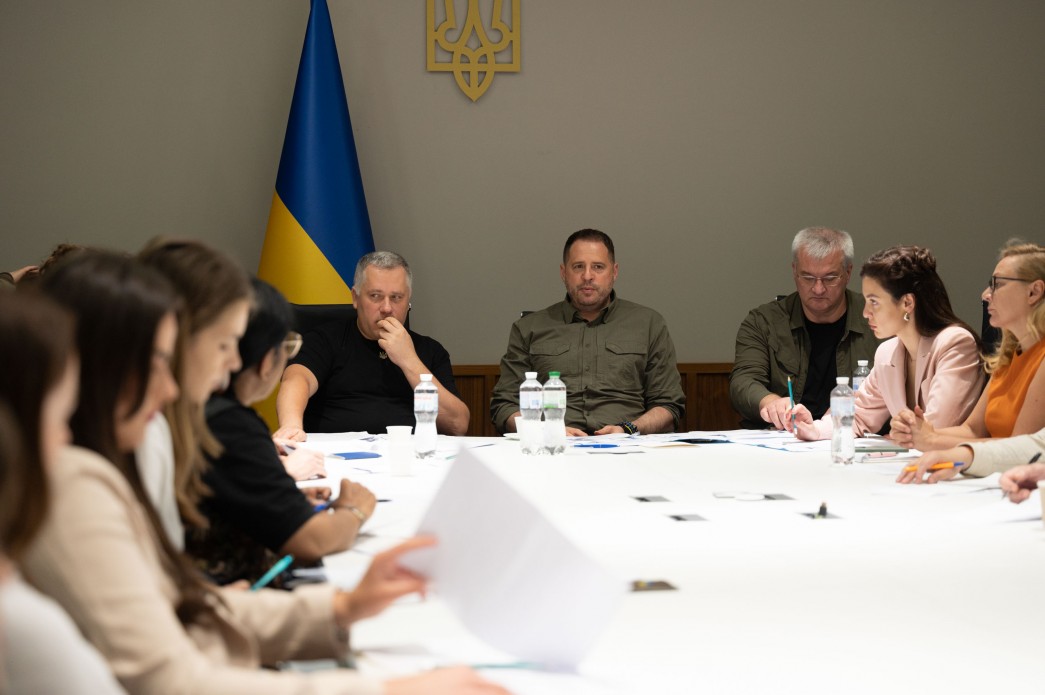 Українська сторона розповіла учасникам зустрічі в Джидді про філософію кожного з пунктів Формули миру – Андрій Єрмак Українська сторона розповіла учасникам зустрічі в Джидді про філософію кожного з пунктів Формули миру – Андрій Єрмак