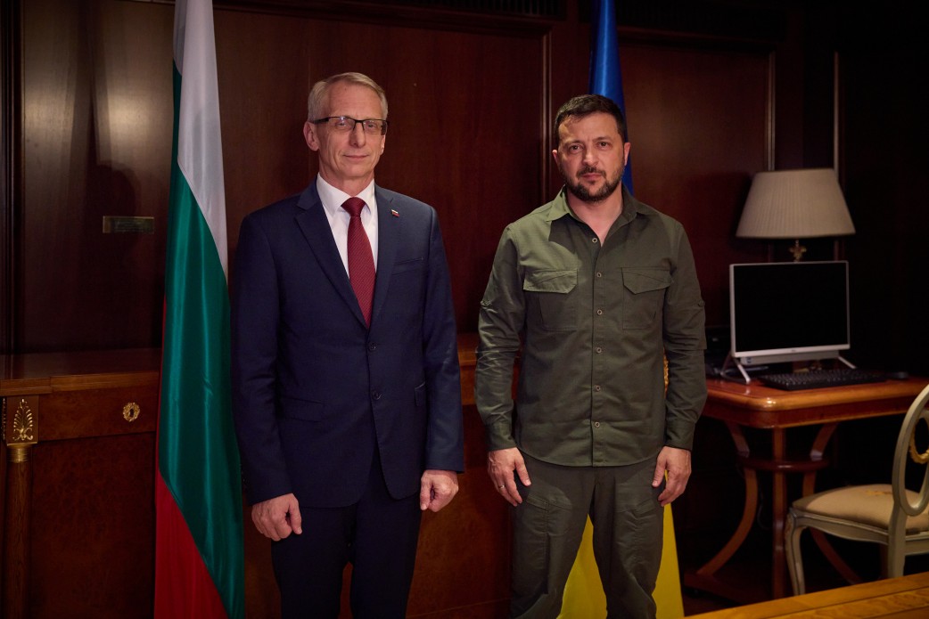 В Афінах Президент України провів зустріч із Прем’єр-міністром Болгарії В Афінах Президент України провів зустріч із Прем’єр-міністром Болгарії