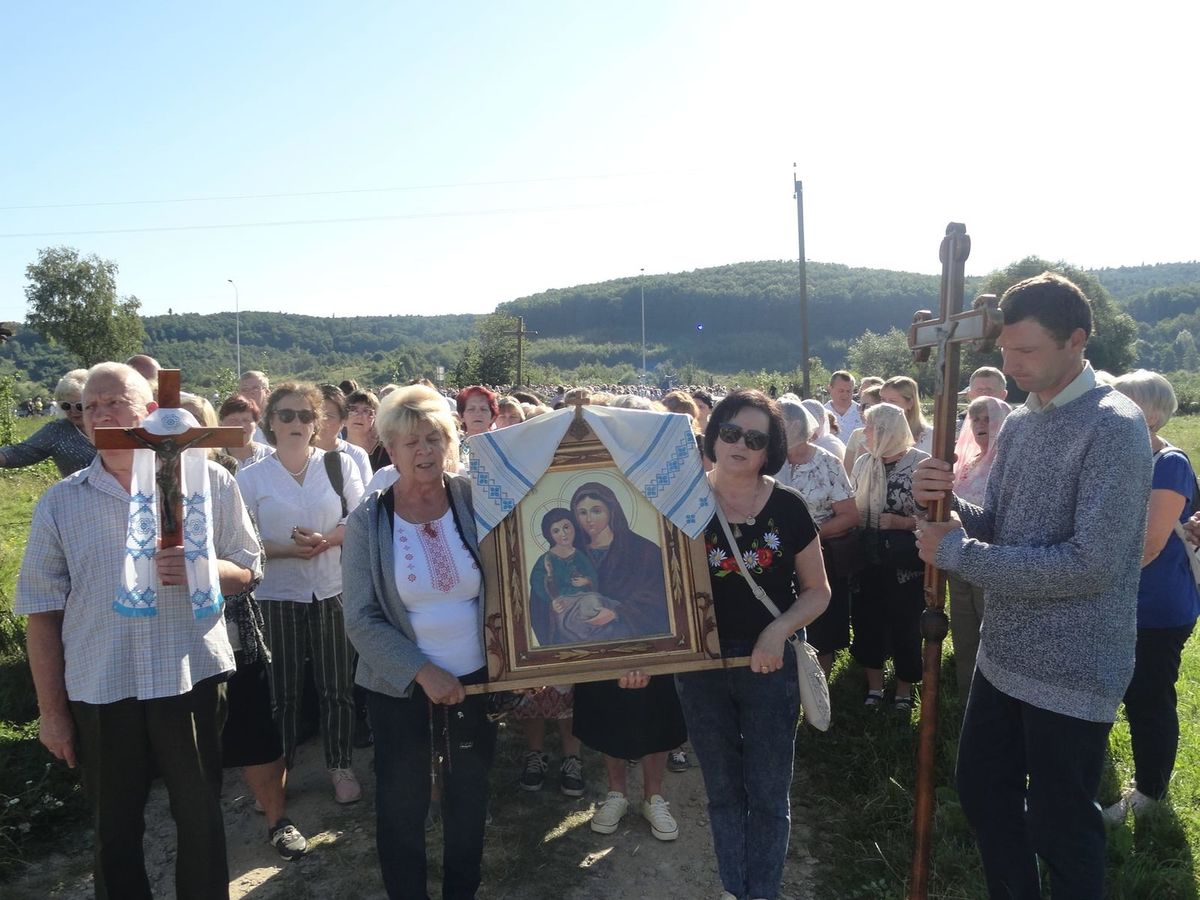 В Українській Кальварії на Самбірщині за участі владик УГКЦ відбулася чисельна проща В Українській Кальварії на Самбірщині за участі владик УГКЦ відбулася чисельна проща
