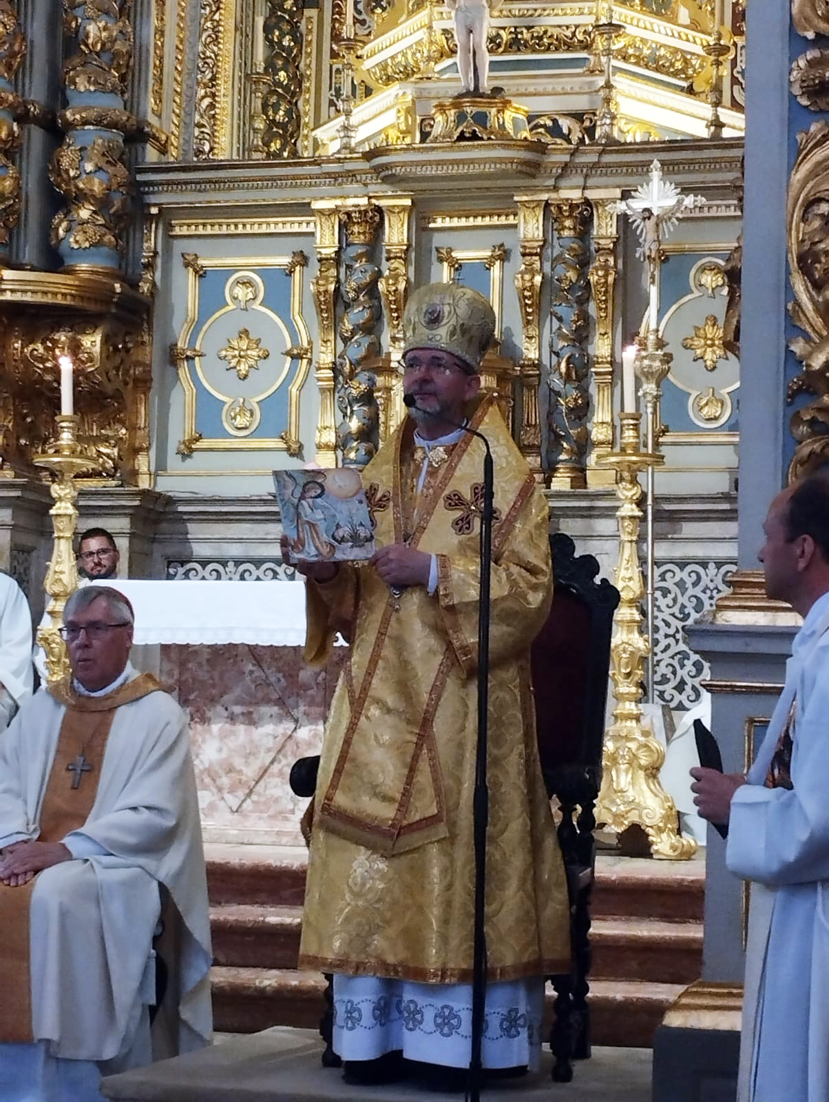 Владика Богдан Дзюрах на&nbsp;СДМ провів катехизу для німецької та&nbsp;австрійської молоді