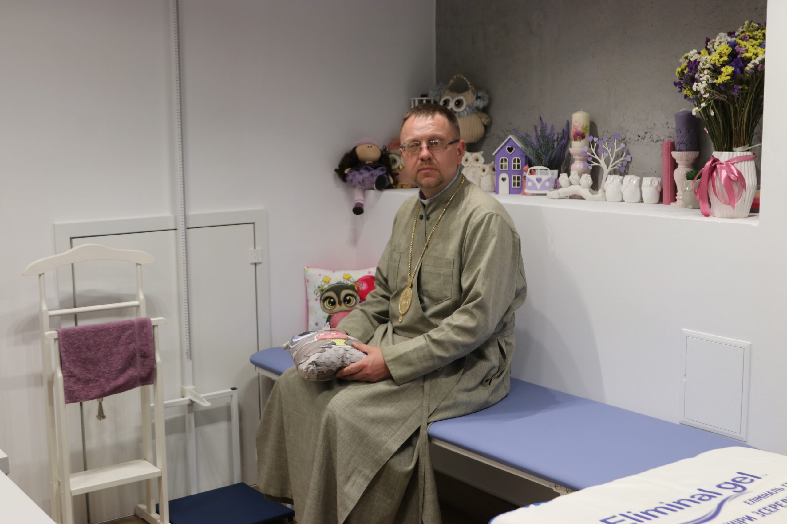 Владика Володимир з душпастирським візитом відвідав медцентр “Behealthy” на Шевченка Владика Володимир з душпастирським візитом відвідав медцентр “Behealthy” на Шевченка