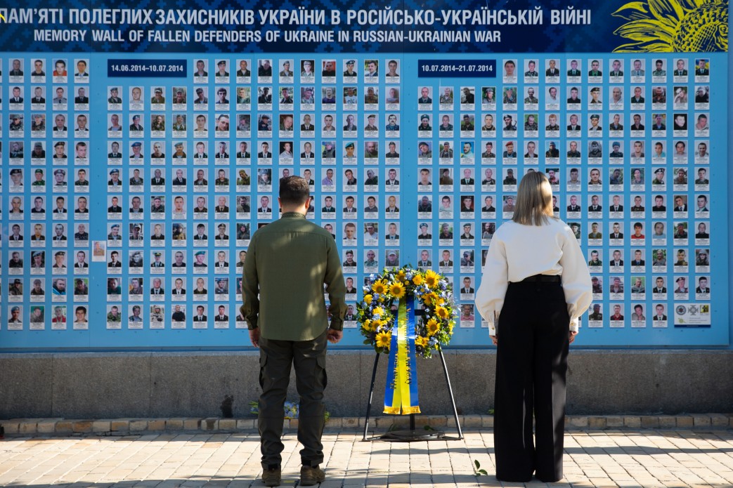 Володимир та Олена Зеленські взяли участь у «Молитві за Україну» Володимир та Олена Зеленські взяли участь у «Молитві за Україну»