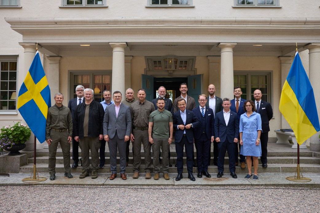 Заява про наміри між Президентом України та Прем'єр-міністром Швеції про посилене співробітництво щодо платформи CV90 Заява про наміри між Президентом України та Прем'єр-міністром Швеції про посилене співробітництво щодо платформи CV90