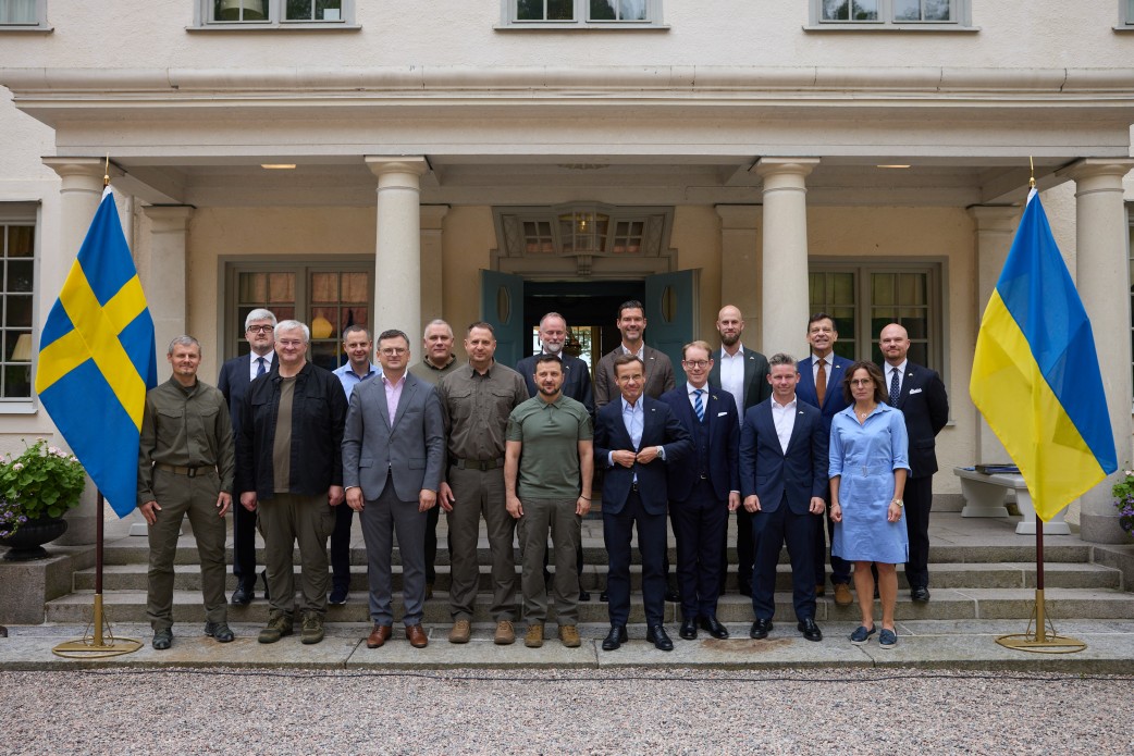 Заява про наміри між Президентом України та Прем'єр-міністром Швеції про посилене співробітництво щодо платформи CV90 Заява про наміри між Президентом України та Прем'єр-міністром Швеції про посилене співробітництво щодо платформи CV90
