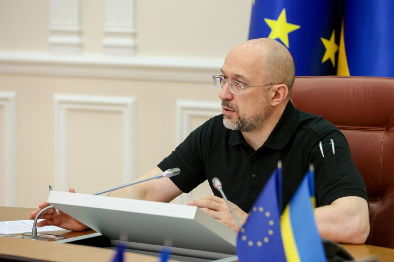 🏫 Від сьогодні відкриють свої двері 10,5 тисяч шкіл. Понад 6,5 тисяч будуть працювати у звичайному форматі, інші майже 4 тисячі — у змішаному 🏫 Від сьогодні відкриють свої двері 10,5 тисяч шкіл. Понад 6,5 тисяч будуть працювати у звичайному форматі, інші майже 4 тисячі — у змішаному