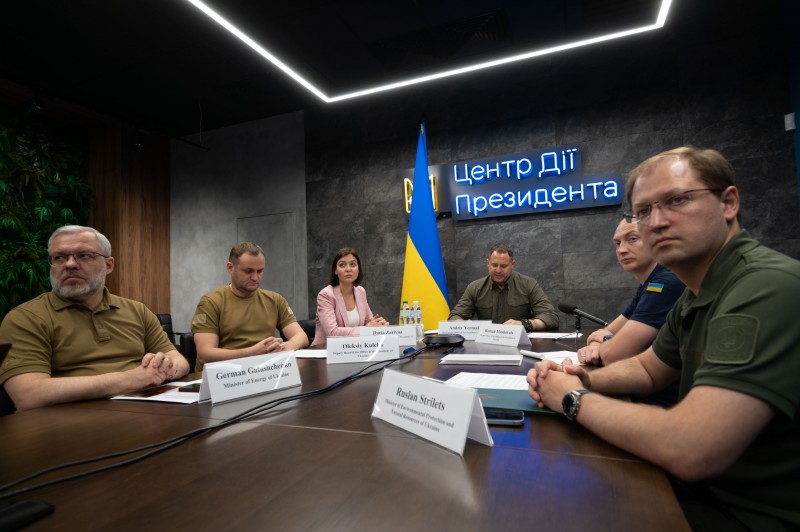 Андрій Єрмак провів онлайн-зустріч із політичними та громадськими діячами країн Латинської Америки Андрій Єрмак провів онлайн-зустріч із політичними та громадськими діячами країн Латинської Америки