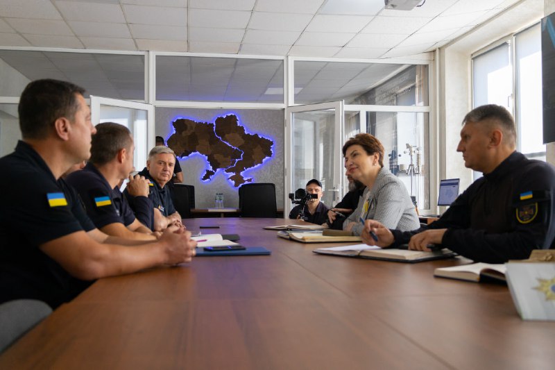 Державний секретар МВС України Інна Ящук із робочим візитом відвідала профільний виш ДСНС Державний секретар МВС України Інна Ящук із робочим візитом відвідала профільний виш ДСНС