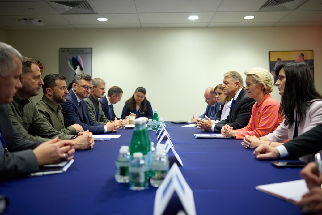 Глава держави провів зустріч із Президенткою Європейської комісії, Президентом Румунії та віцепрем’єр-міністром, міністром закордонних справ Болгарії Глава держави провів зустріч із Президенткою Європейської комісії, Президентом Румунії та віцепрем’єр-міністром, міністром закордонних справ Болгарії