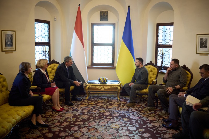 Глава держави прийняв вірчі грамоти від нових послів Естонії, Словенії, Угорщини та ЄС Глава держави прийняв вірчі грамоти від нових послів Естонії, Словенії, Угорщини та ЄС