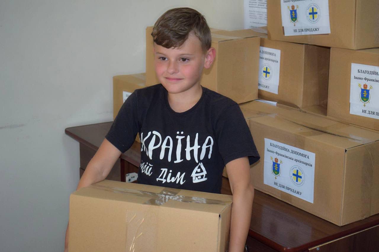 Івано-Франківська Архієпархія УГКЦ продовжує допомагати родинам Героїв України Івано-Франківська Архієпархія УГКЦ продовжує допомагати родинам Героїв України