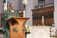 &laquo;Ми&nbsp;досвідчуємо жах від страшних військових злочинів, які російські окупанти щодня чинять проти українського народу&raquo;,&nbsp;&mdash; владика Богдан Дзюрах під час &laquo;Служби націй&raquo;