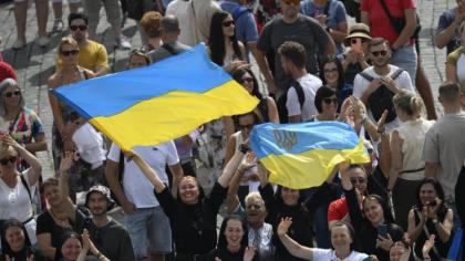 Неділя з Папою: заклик не забувати про Україну та з нагоди Дня мігранта Неділя з Папою: заклик не забувати про Україну та з нагоди Дня мігранта
