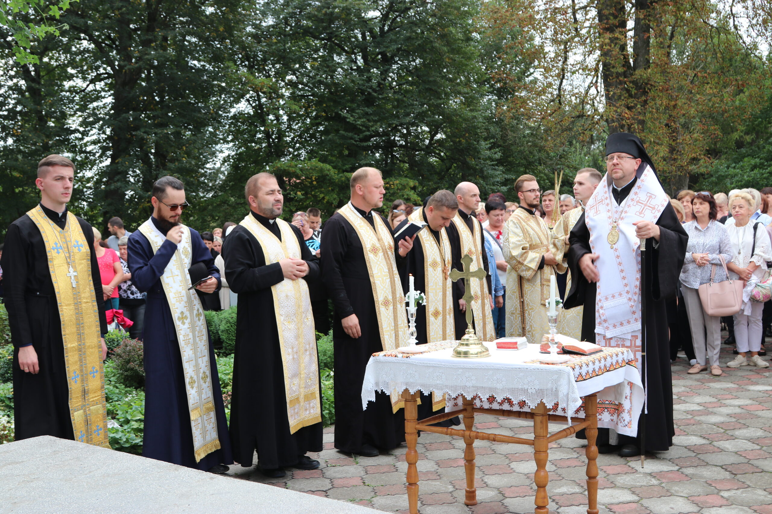 «Нехай наша щира молитва дійде до Бога»: Медичні працівники разом з капеланами Львівської архиєпархії звершили прощу до Кохавинської Богородиці «Нехай наша щира молитва дійде до Бога»: Медичні працівники разом з капеланами Львівської архиєпархії звершили прощу до Кохавинської Богородиці