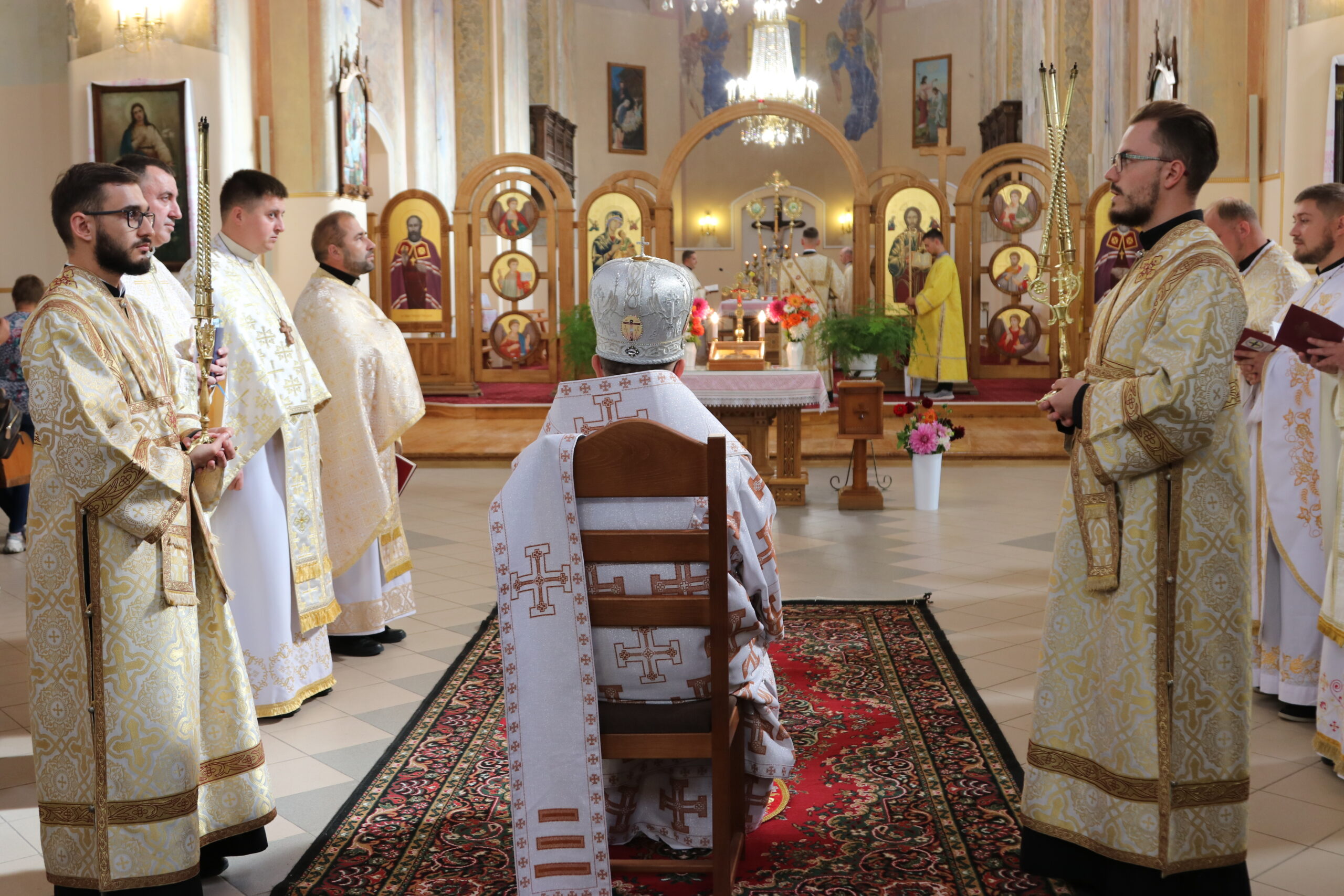 «Нехай наша щира молитва дійде до Бога»: Медичні працівники разом з капеланами Львівської архиєпархії звершили прощу до Кохавинської Богородиці «Нехай наша щира молитва дійде до Бога»: Медичні працівники разом з капеланами Львівської архиєпархії звершили прощу до Кохавинської Богородиці