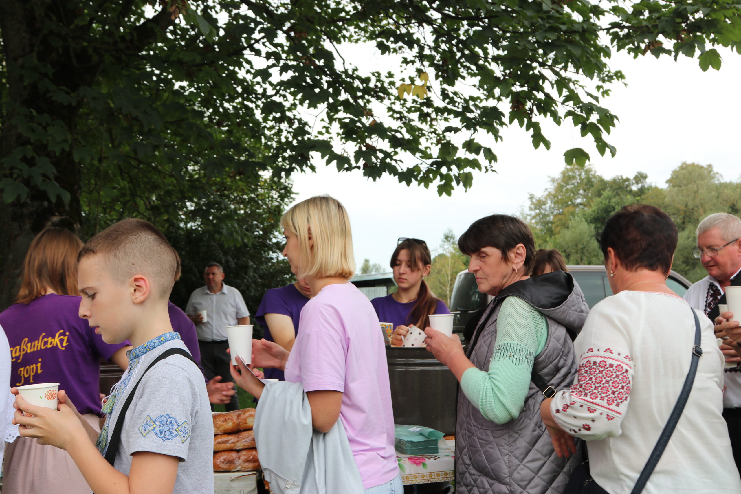 «Нехай наша щира молитва дійде до Бога»: Медичні працівники разом з капеланами Львівської архиєпархії звершили прощу до Кохавинської Богородиці «Нехай наша щира молитва дійде до Бога»: Медичні працівники разом з капеланами Львівської архиєпархії звершили прощу до Кохавинської Богородиці
