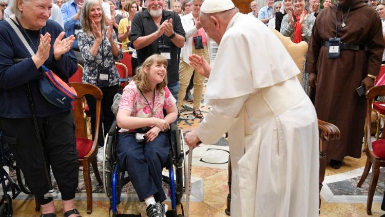 Папа до бенедектинських облатів: виявляти Євангелія своїм життям Папа до бенедектинських облатів: виявляти Євангелія своїм життям