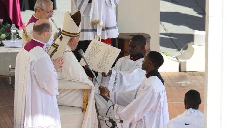 Папа до нових кардиналів: будьте творцями гармонії під проводом Святого Духа Папа до нових кардиналів: будьте творцями гармонії під проводом Святого Духа