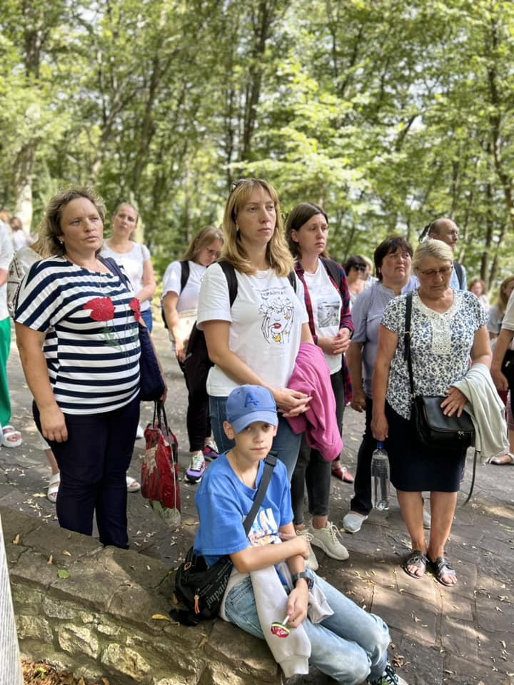 Парафіяни храму Різдва Пресвятої Богородиці здійснили прощу до Зарваниці Парафіяни храму Різдва Пресвятої Богородиці здійснили прощу до Зарваниці