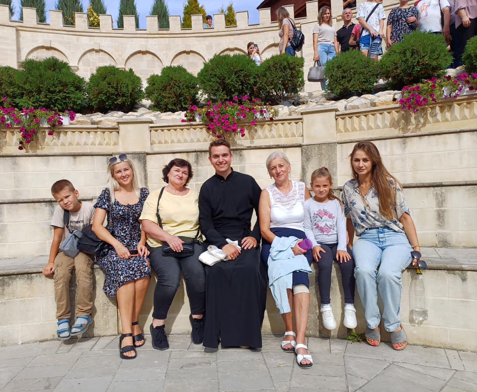 Парафіяни храму Різдва Пресвятої Богородиці здійснили прощу до Зарваниці Парафіяни храму Різдва Пресвятої Богородиці здійснили прощу до Зарваниці