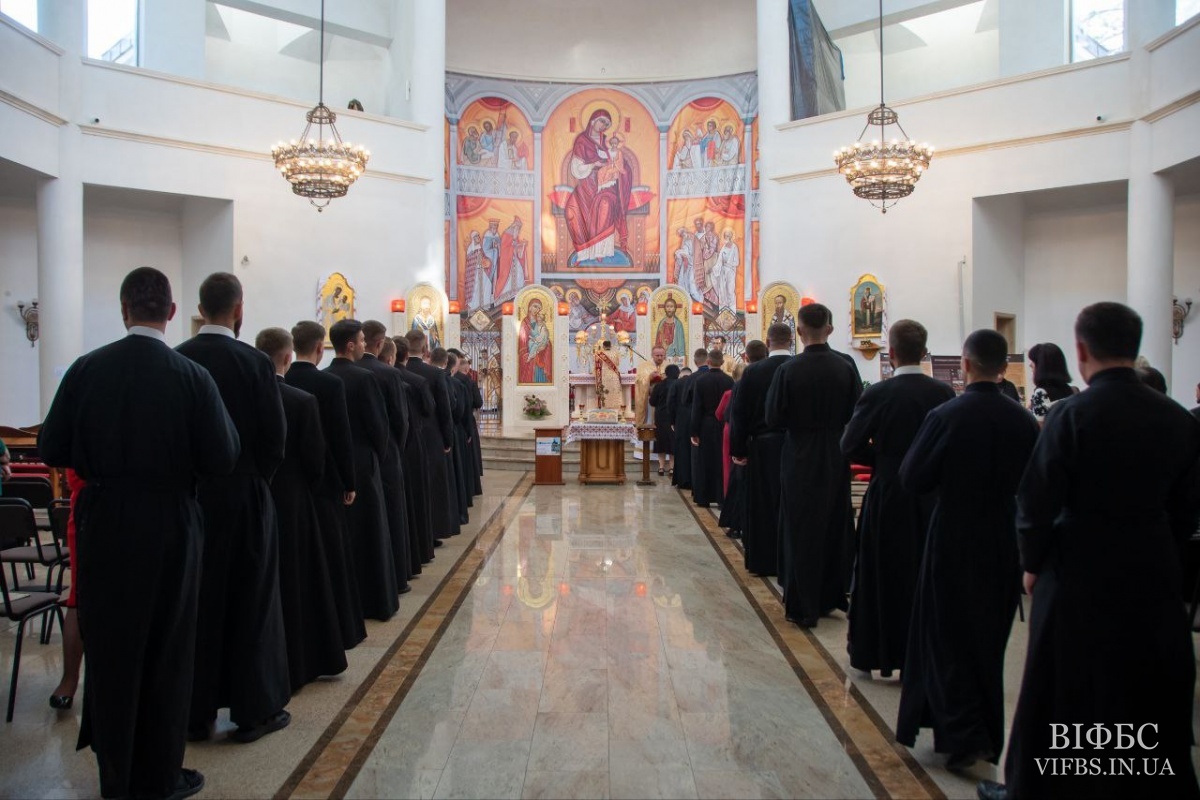 «Пастир, який ніс у світ Хліб Життя»: Відбулася міжсемінарійна студентська конференція про святого Йосафата «Пастир, який ніс у світ Хліб Життя»: Відбулася міжсемінарійна студентська конференція про святого Йосафата