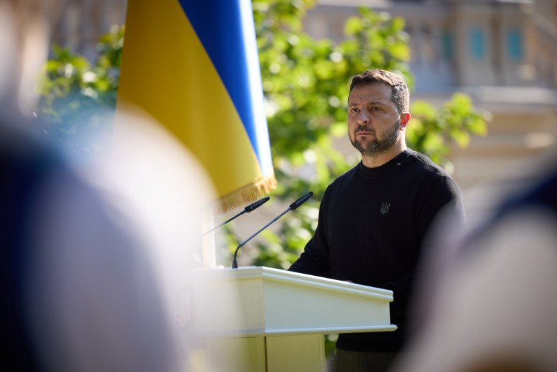 Принциповість воїна – це продовження принциповості його родини та вчителя – Президент України напередодні Дня працівників освіти Принциповість воїна – це продовження принциповості його родини та вчителя – Президент України напередодні Дня працівників освіти
