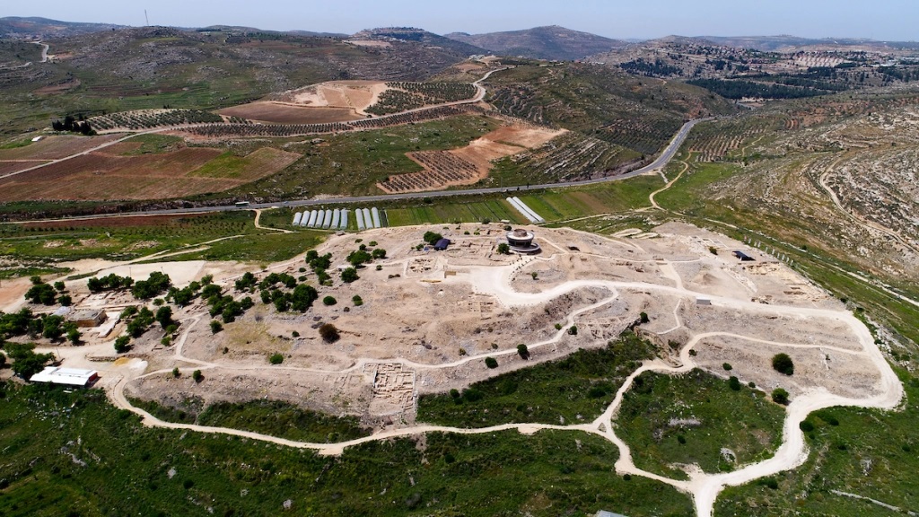 Топ-10 відкриттів, пов’язаних з Ісусом Навином та завоюванням Ханаану Топ-10 відкриттів, пов’язаних з Ісусом Навином та завоюванням Ханаану