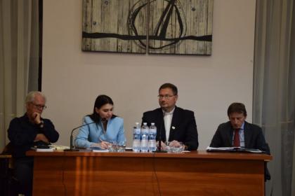 В Інституті св. Томи Аквінського у Києві презентували книгу про війну в Україні В Інституті св. Томи Аквінського у Києві презентували книгу про війну в Україні