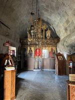 В печері Апокаліпсису на Патмосі звучала молитва українською за перемогу України В печері Апокаліпсису на Патмосі звучала молитва українською за перемогу України