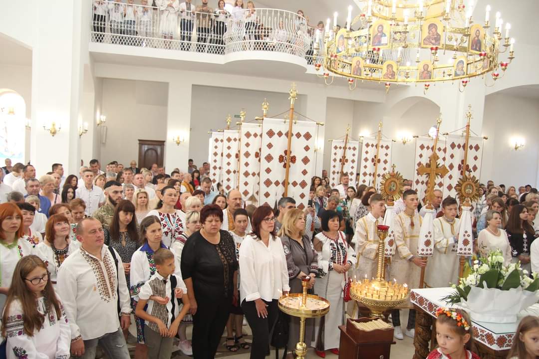 «Віддаймо під опіку святих мучениць розвиток нашої Церкви, до якої належимо», – Владика Володимир на парафії «свв. Софії, Віри, Надії та Любові» «Віддаймо під опіку святих мучениць розвиток нашої Церкви, до якої належимо», – Владика Володимир на парафії «свв. Софії, Віри, Надії та Любові»