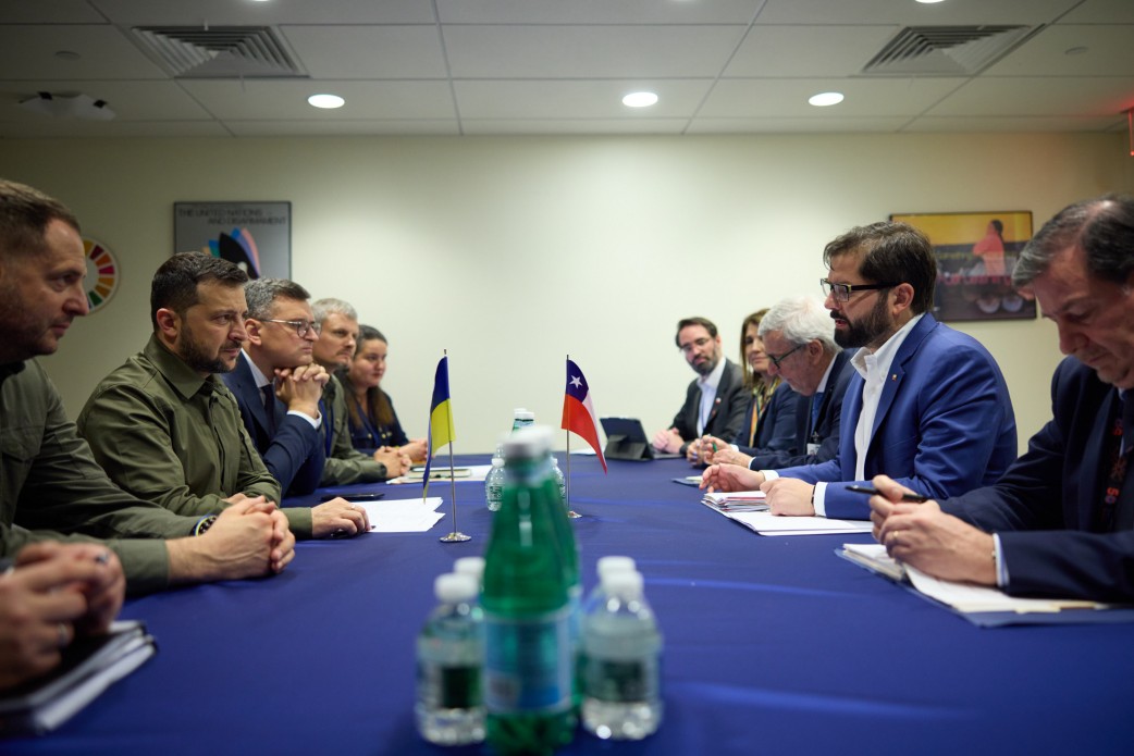 Володимир Зеленський провів зустріч із Президентом Чилі Володимир Зеленський провів зустріч із Президентом Чилі