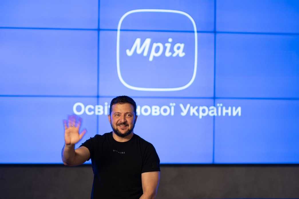 Володимир Зеленський привітав учнів і педагогів в Україні та за кордоном із Днем знань Володимир Зеленський привітав учнів і педагогів в Україні та за кордоном із Днем знань