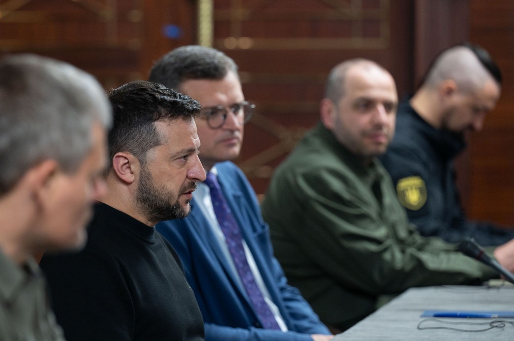 Зараз слушний час для створення в Україні військового хабу – Президент на зустрічі з представниками міжнародних оборонних підприємств Зараз слушний час для створення в Україні військового хабу – Президент на зустрічі з представниками міжнародних оборонних підприємств