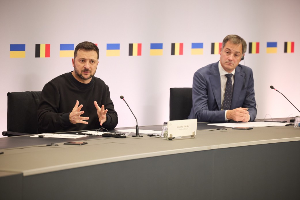 Бельгія стала першою країною, яка започаткувала практику використання заморожених російських активів для захисту від терору – Володимир Зеленський за результатами зустрічі з Александром Де Кроо Бельгія стала першою країною, яка започаткувала практику використання заморожених російських активів для захисту від терору – Володимир Зеленський за результатами зустрічі з Александром Де Кроо