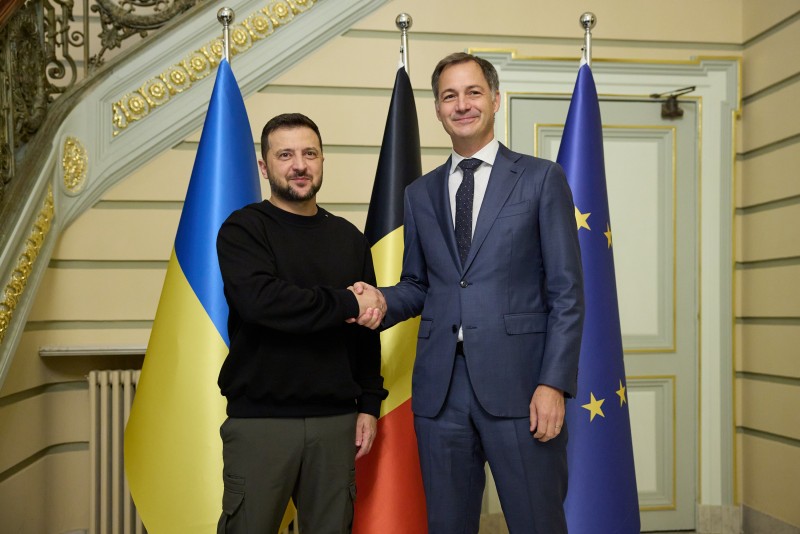 Бельгія стала першою країною, яка започаткувала практику використання заморожених російських активів для захисту від терору – Володимир Зеленський за результатами зустрічі з Александром Де Кроо Бельгія стала першою країною, яка започаткувала практику використання заморожених російських активів для захисту від терору – Володимир Зеленський за результатами зустрічі з Александром Де Кроо