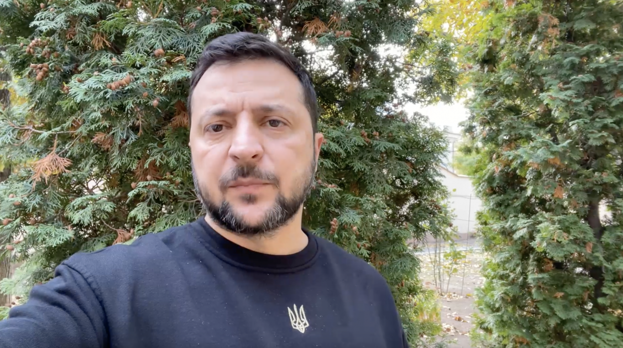Цими днями російські втрати справді вражають, і саме такі втрати окупанта потрібні Україні – звернення Президента Володимира Зеленського Цими днями російські втрати справді вражають, і саме такі втрати окупанта потрібні Україні – звернення Президента Володимира Зеленського