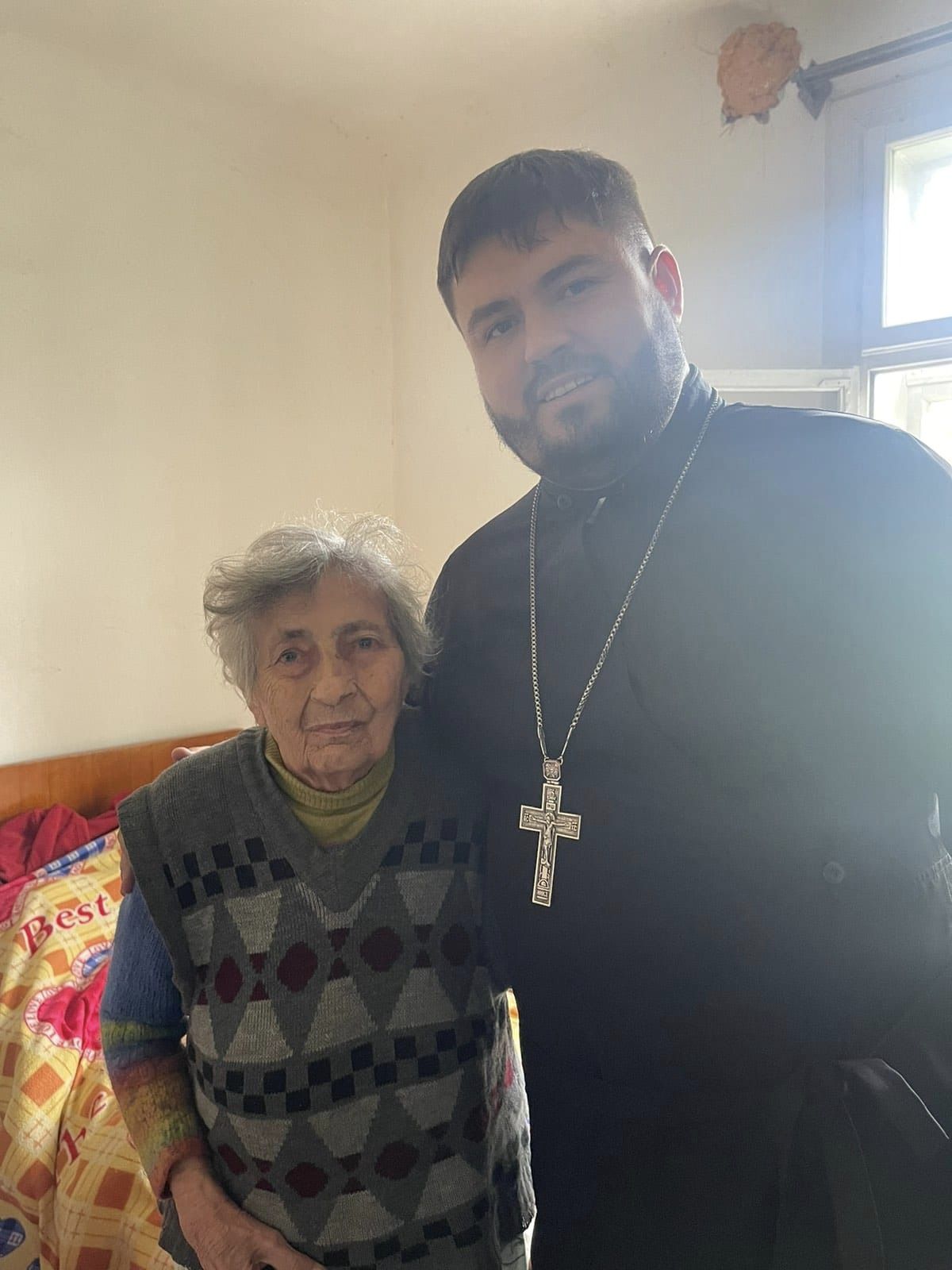 Юні волонтери Брошнів-Осадської ОТГ допомогли особам похилого віку Юні волонтери Брошнів-Осадської ОТГ допомогли особам похилого віку