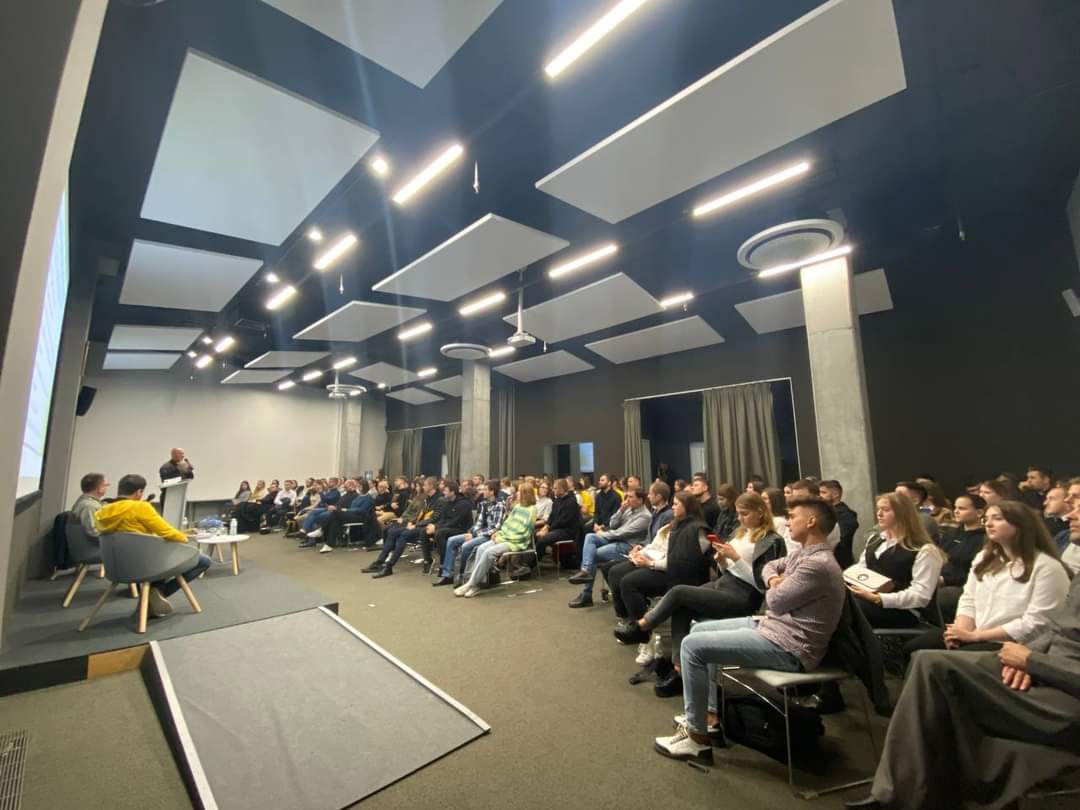 «Мрію бачити у молоді усмішку, бо це дає мені надію»: у Львівській архиєпархії відбулася традиційна «Здибанка з Владикою» «Мрію бачити у молоді усмішку, бо це дає мені надію»: у Львівській архиєпархії відбулася традиційна «Здибанка з Владикою»