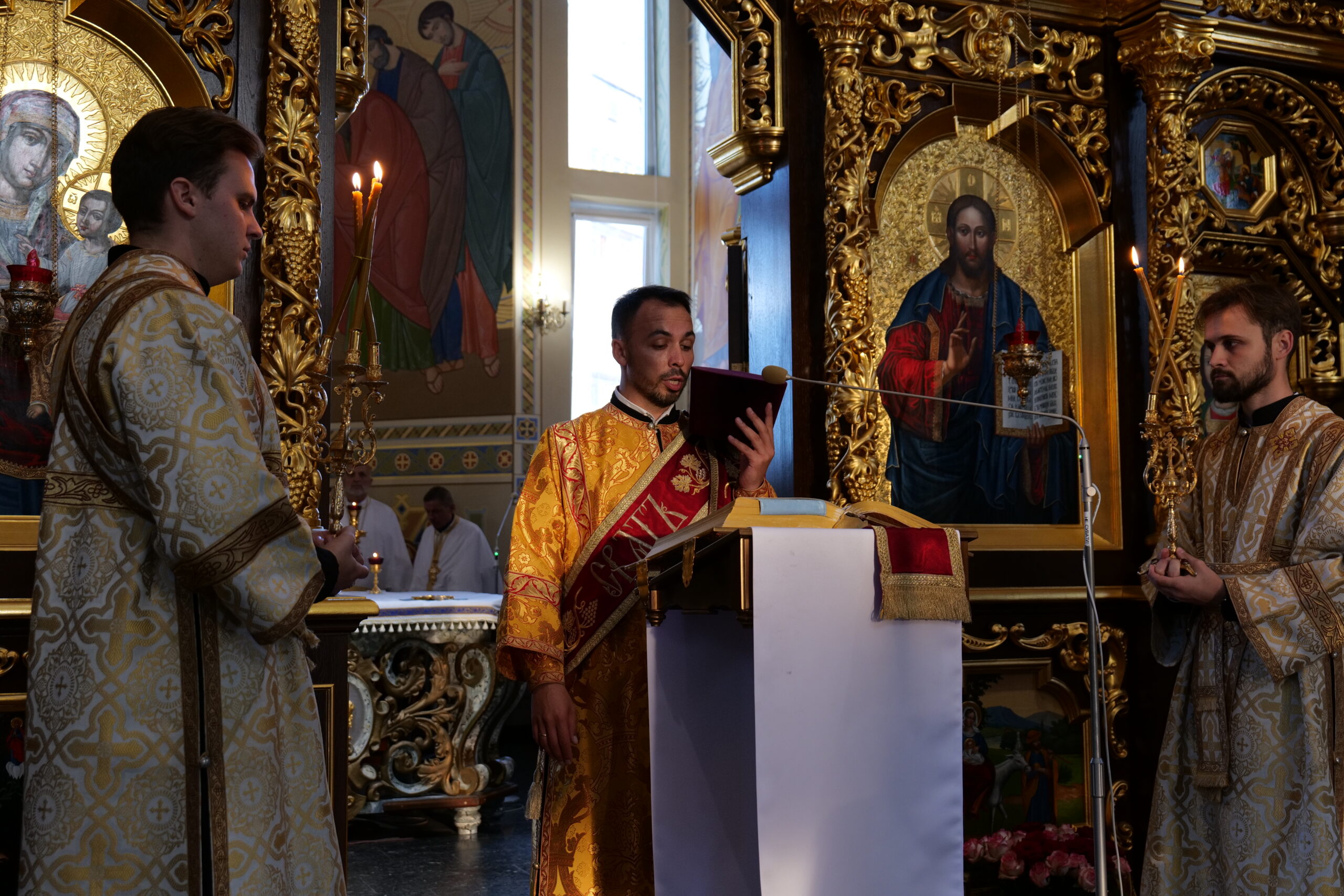 Митрополит Ігор привітав отця Романа Луковського з 60-літтям та 35-річчям священства Митрополит Ігор привітав отця Романа Луковського з 60-літтям та 35-річчям священства